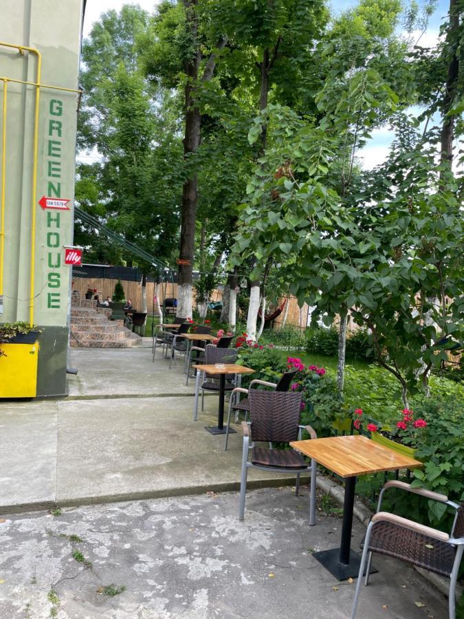 Green House Bucharest Luaran gambar