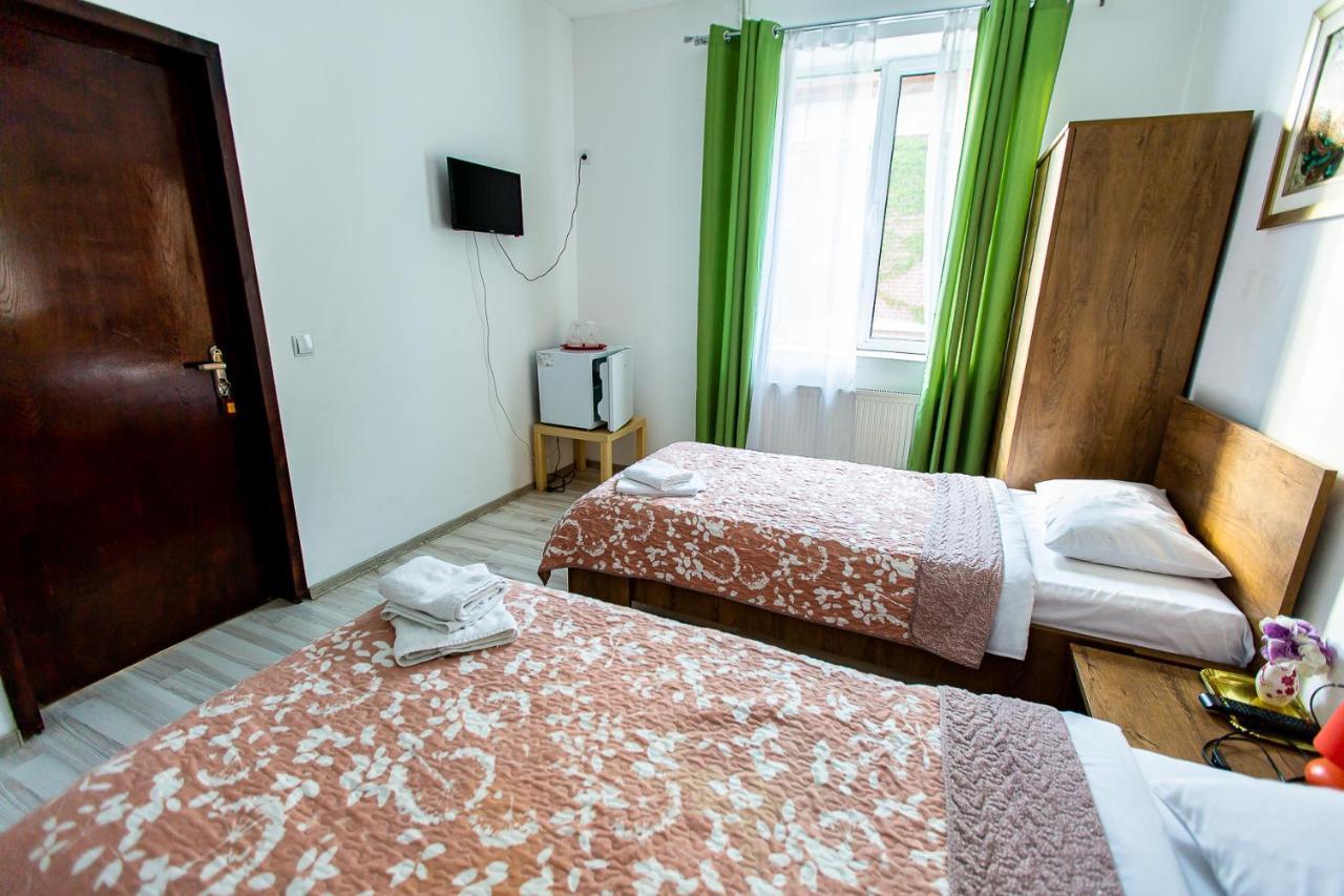 Green House Bucharest Luaran gambar