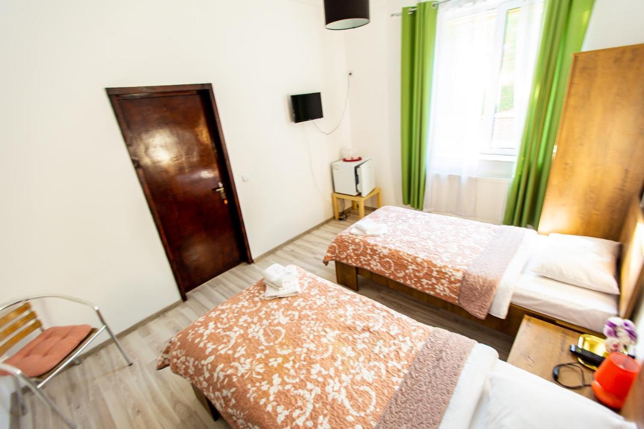Green House Bucharest Luaran gambar